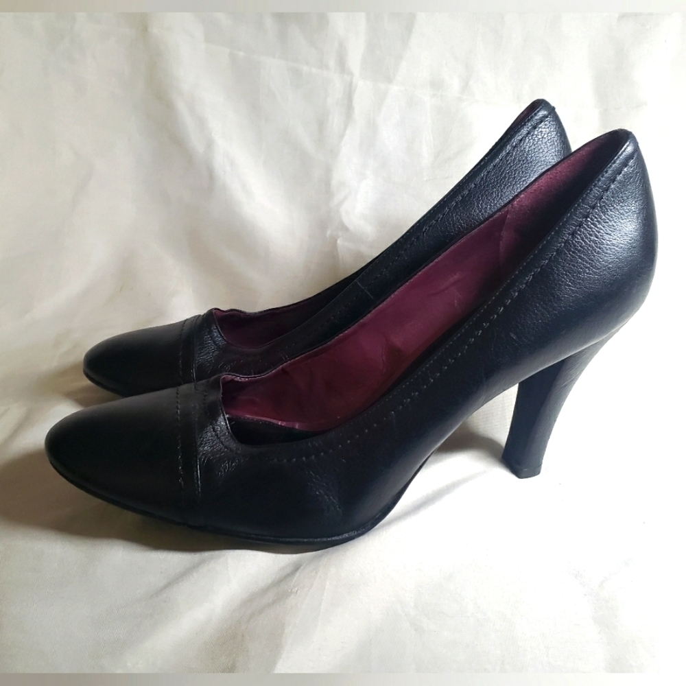 Black Pumps by Antonio Melani - 9.5 M